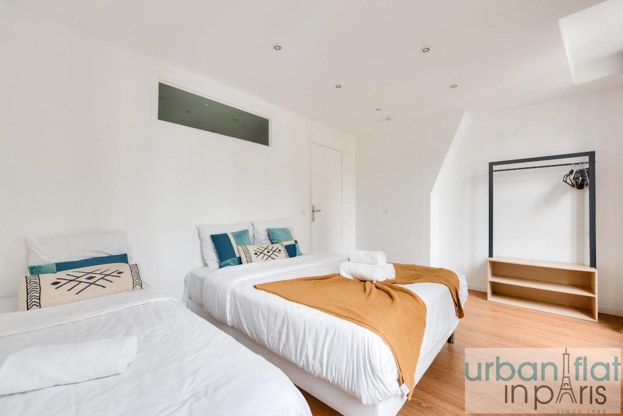 04 Flat Montorgeuil 3 * Parigi